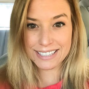 Meet your Posher, Courtney